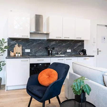 Spacious And Large, Bed And Coffee Hanno Tilburg Exterior photo
