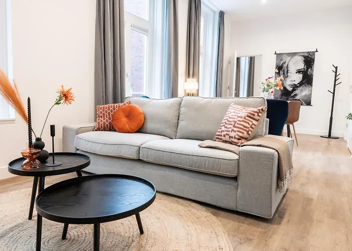 Spacious And Large, Bed And Coffee Hanno