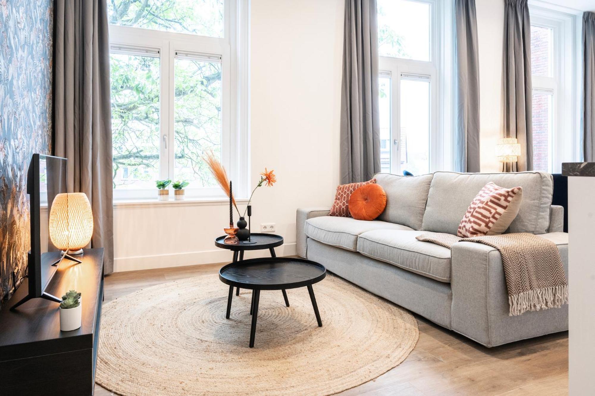 Spacious And Large, Bed And Coffee Hanno * Tilburg